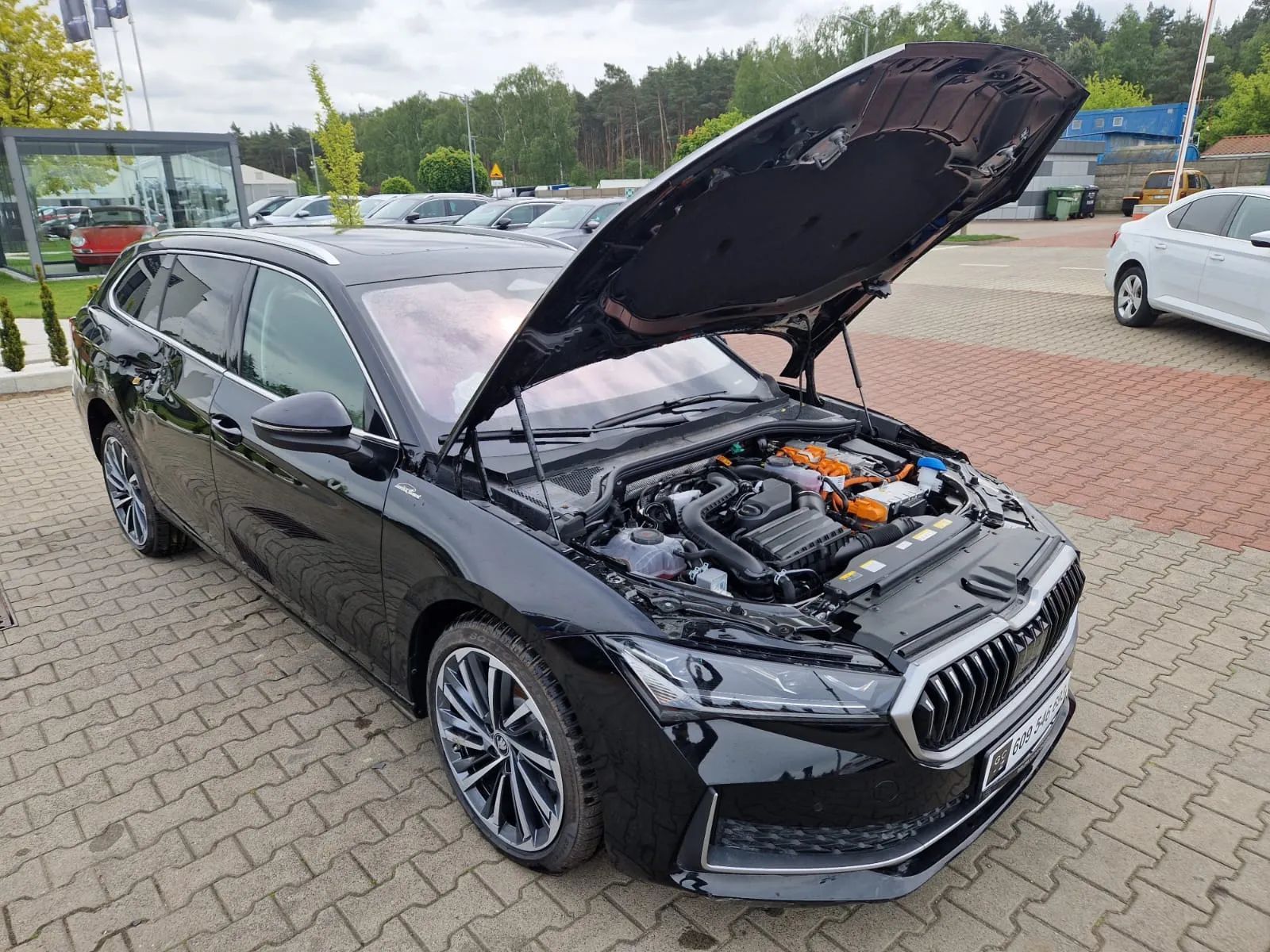 Skoda Superb L&K Hybrid Plug-in PANORAMA FULL Salon PL FV23%