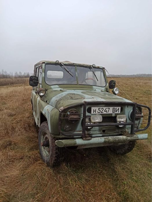 Автомобіль УАЗ 469