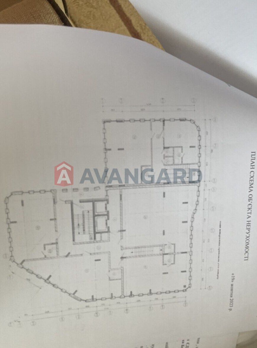 Комерція 258 м&#178; у ЖК Five Address (Сихів), фасад, два поверхи