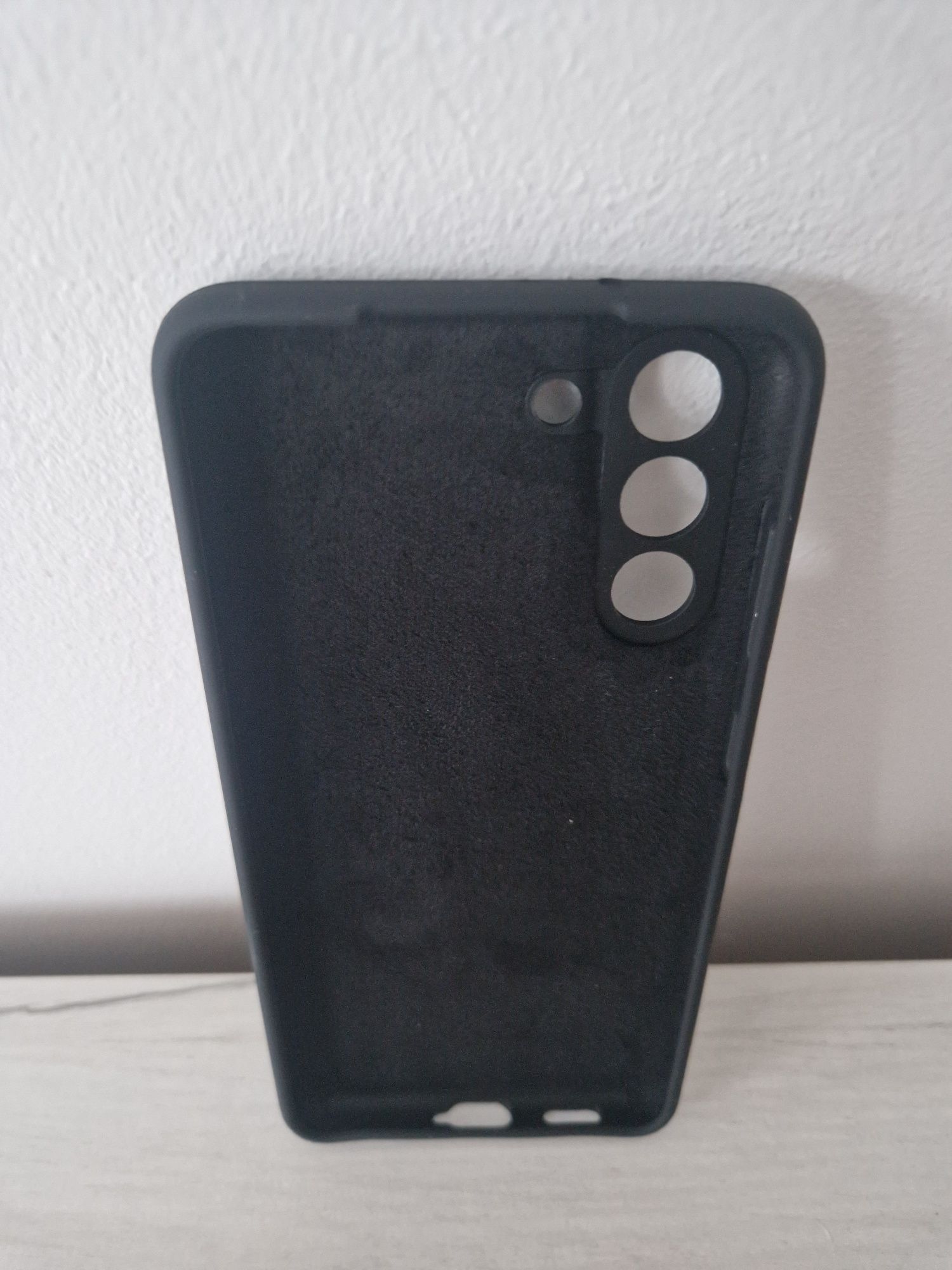 Silicone Lite do Samsung Galaxy S22 Plus czarny