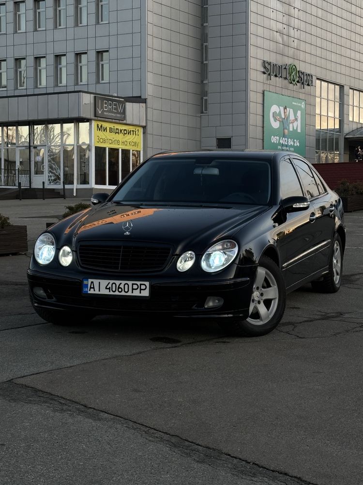 Mercedes E-class W211