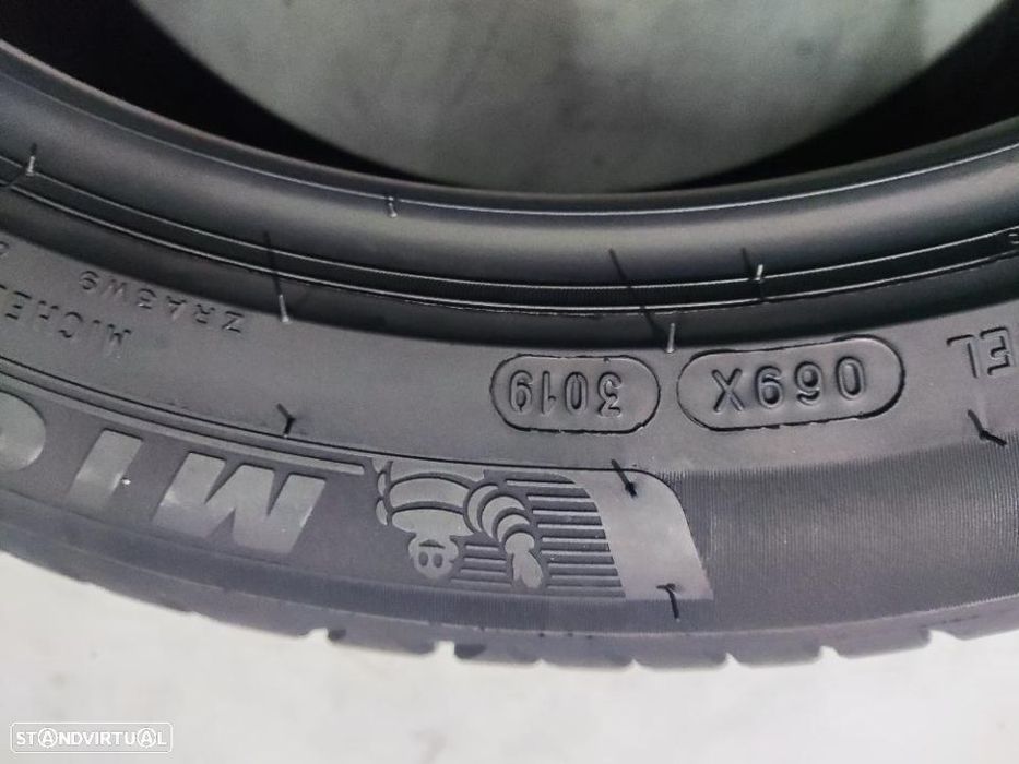 2 pneus como novos 235-45r18michelin - oferta dos portes