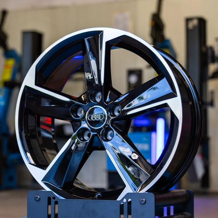 NOWE ORYGINALNE Felgi Audi 17" A3 A4 A6 A8 Q2 Q3 TT