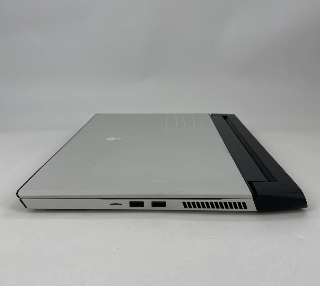 Dell Alienware i9-10980HK 32GB 2TB SSD RTX 2070 SUPE
