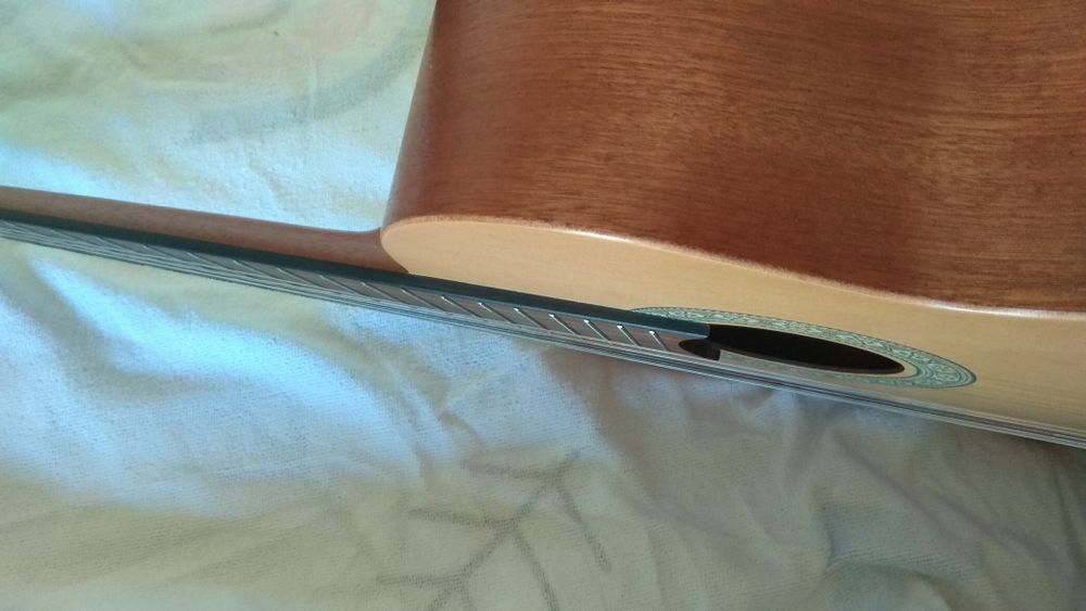 ADAMASTOR (made by APC) guitarra clássica poro aberto violão