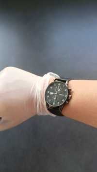 Zegarek czarny ekskluzywny z naszyjnikiem na reke