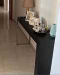 Aparador, mesa de sala de jantar e consola