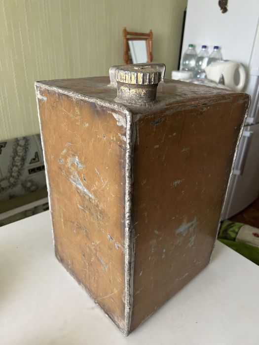 Продаются канистры,б/у