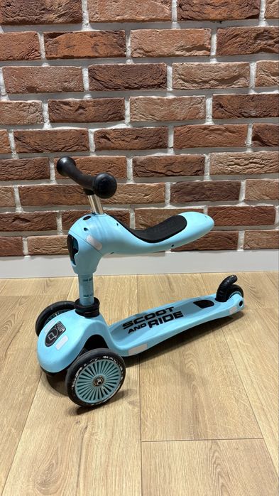 Scoot and Ride zestaw hulajnoga jeździk kask