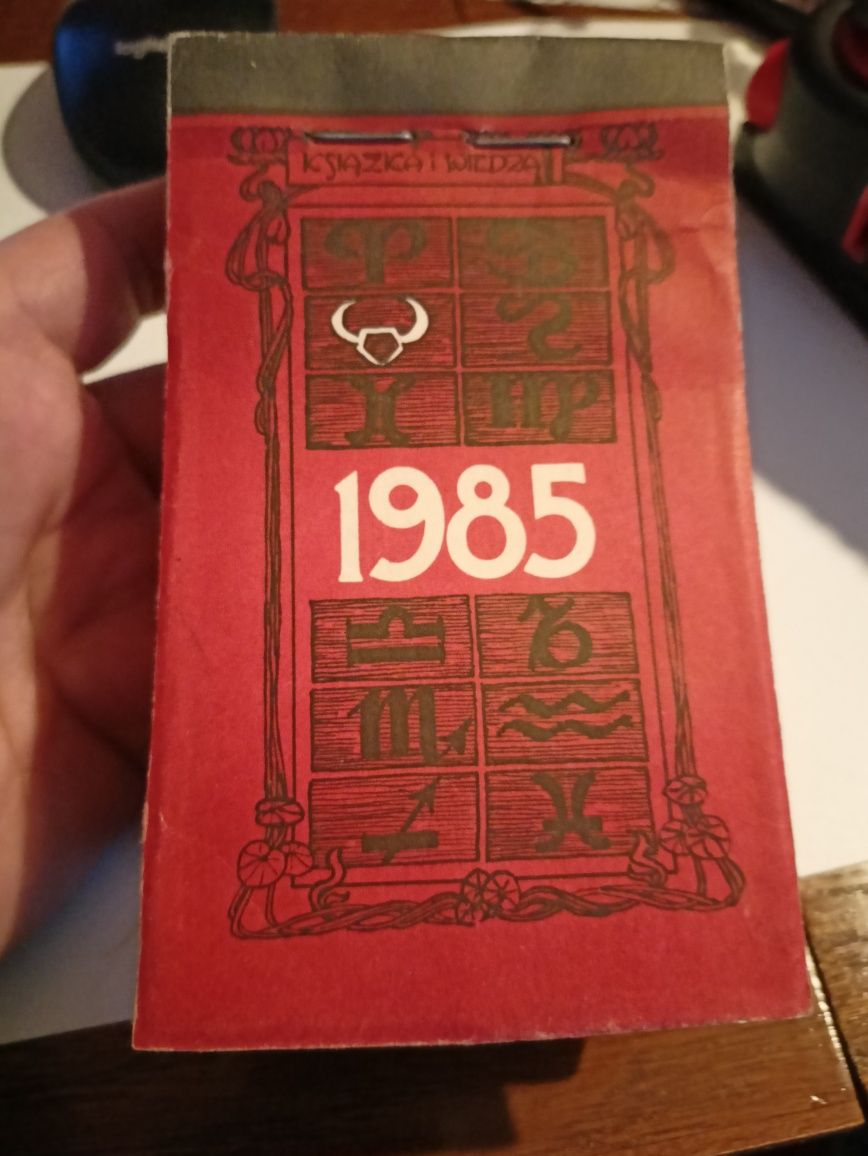 Kalendarz zdzierak 1985 oryginał jednodniowy książka i wiedza