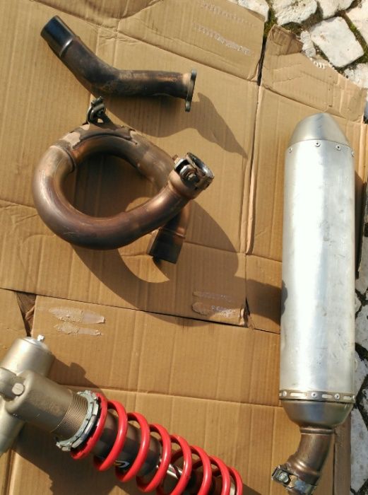 Amortecedor traseiro e coletor Escape  YZ450F 2012