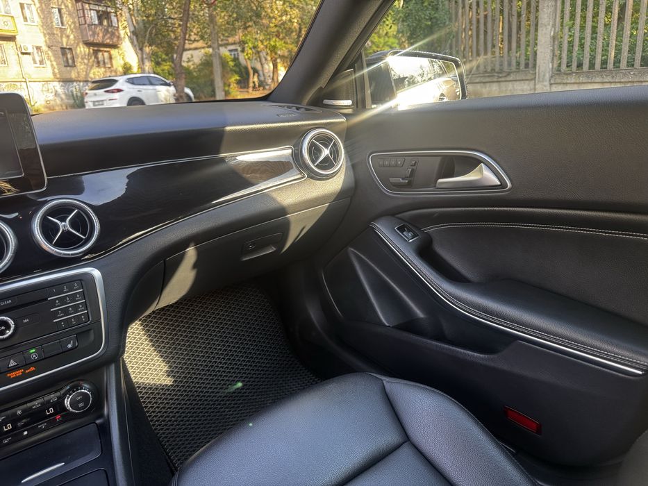 Mercedes-Benz CLA 250 4MATIC 2015 р. – в ідиалі!