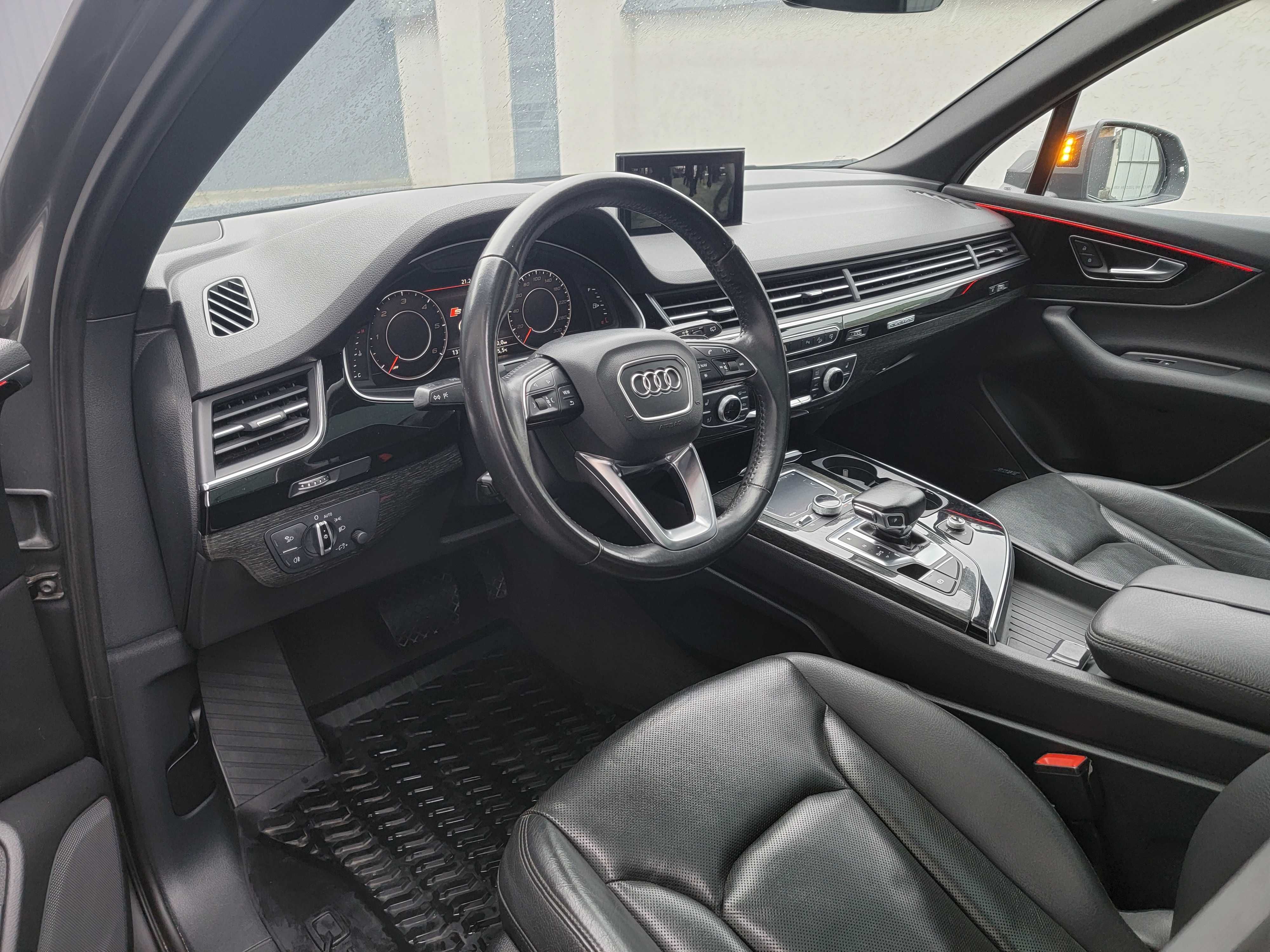 Срочно продам Audi Q7 2016