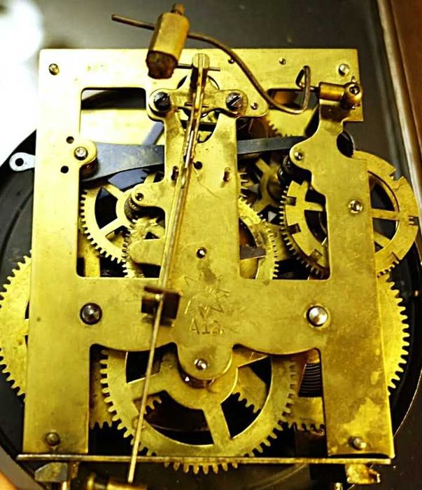 Junghans ,ładny, stylowy zegar wiszący