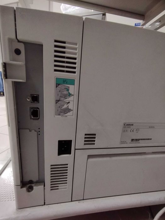 Impressora Canon LBP6750dn