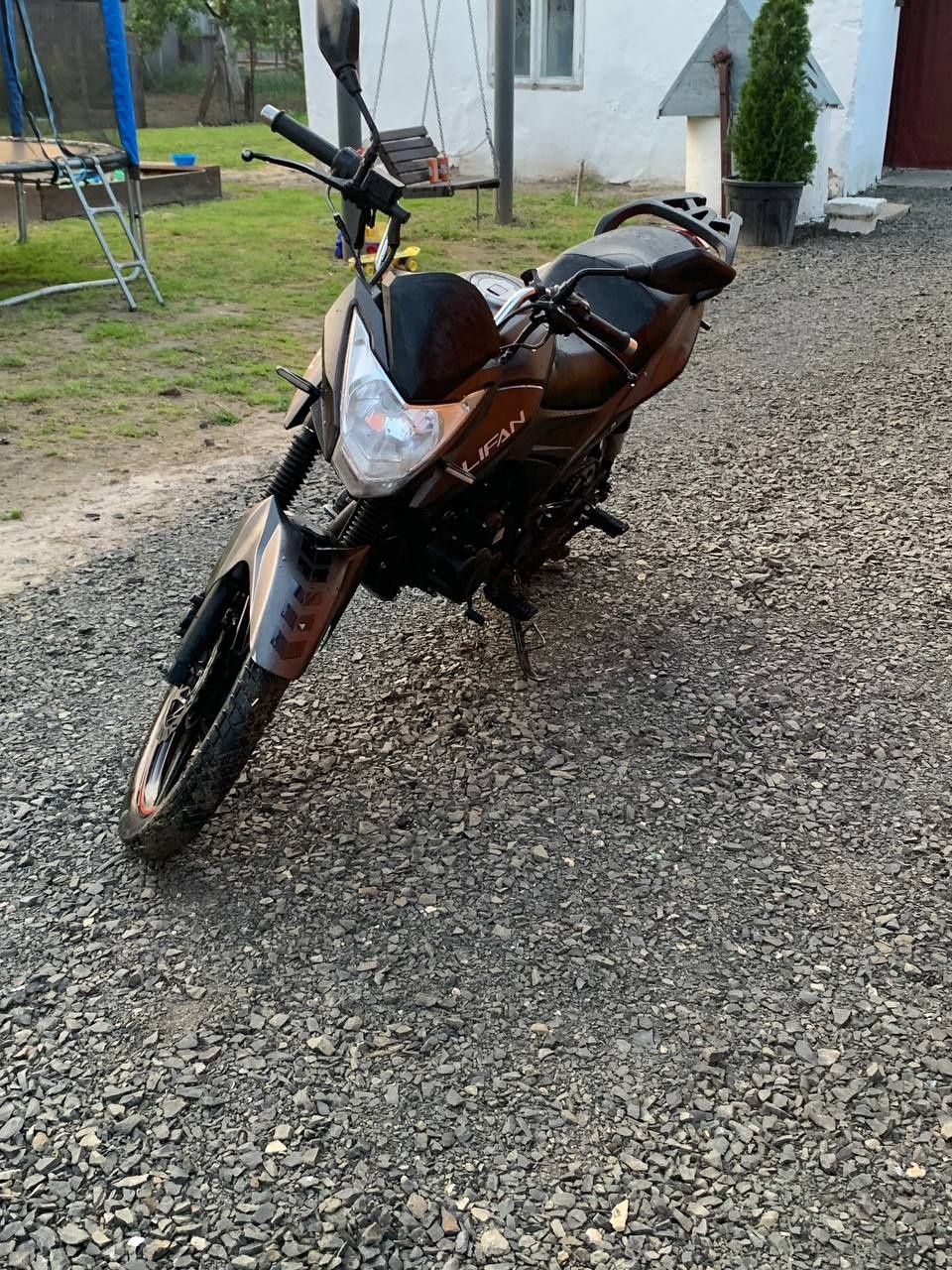 Продам ліфанCCR150