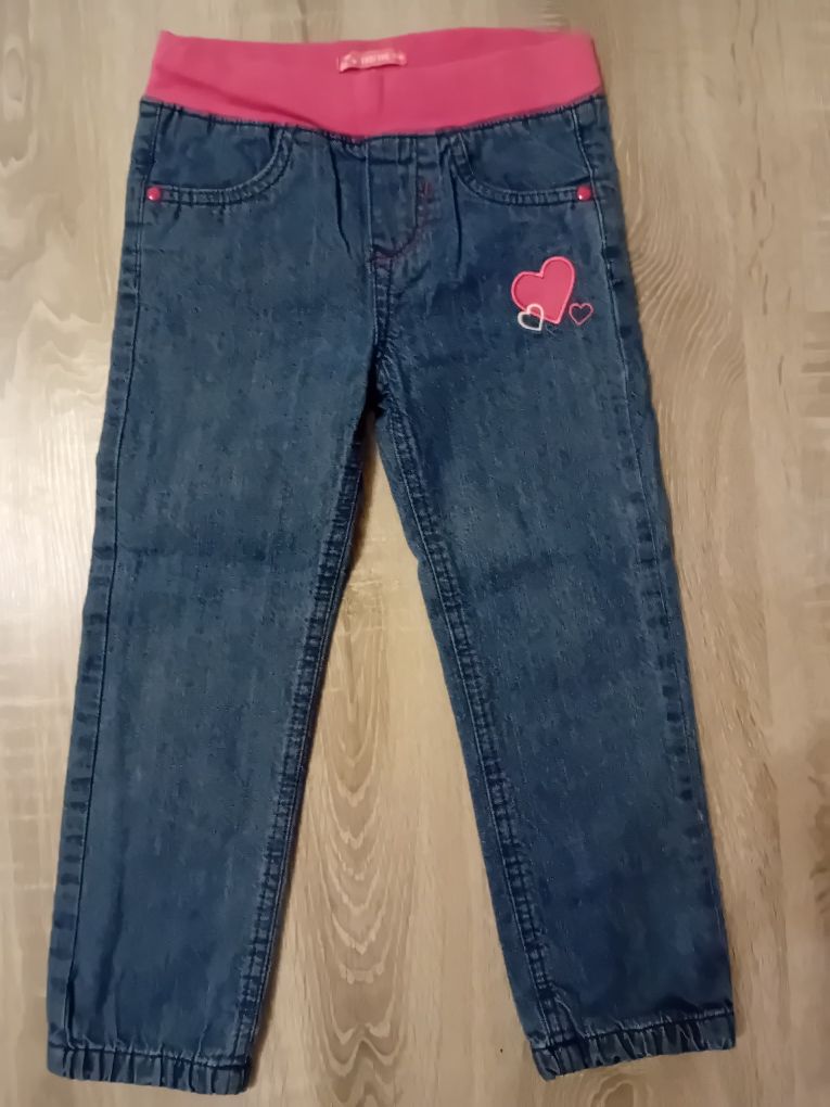 Spodnie jeansowe dla dziewczynki. Rozmiar 110/116cm