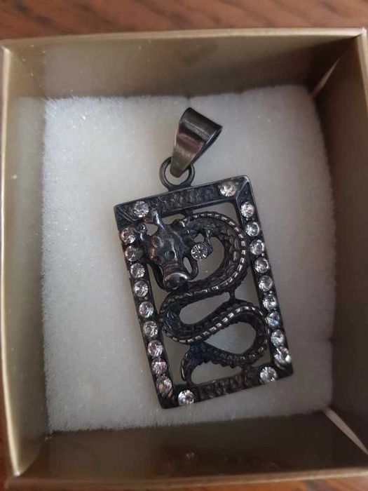 Metalowa zawieszka Smok