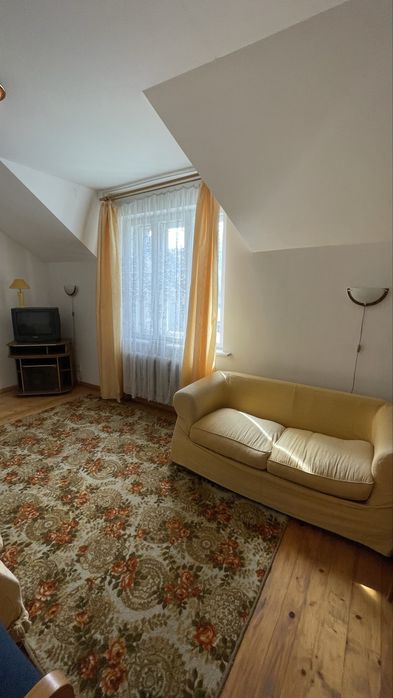 3-поверховий будинок і земельна ділянка 11 соток в центрі Галича _OL