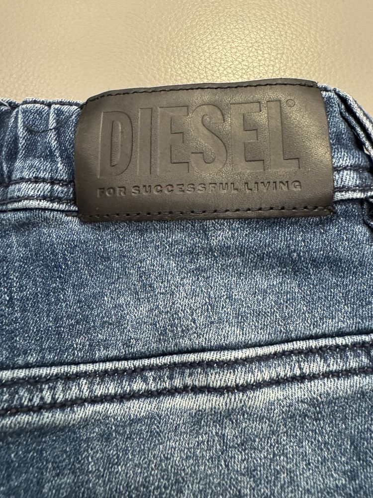 Джинсы Diesel