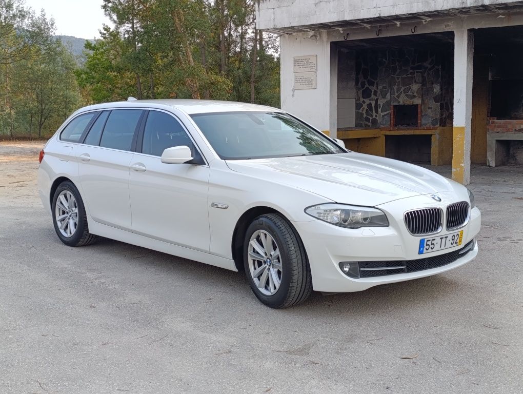 BMW 520D F11 manual