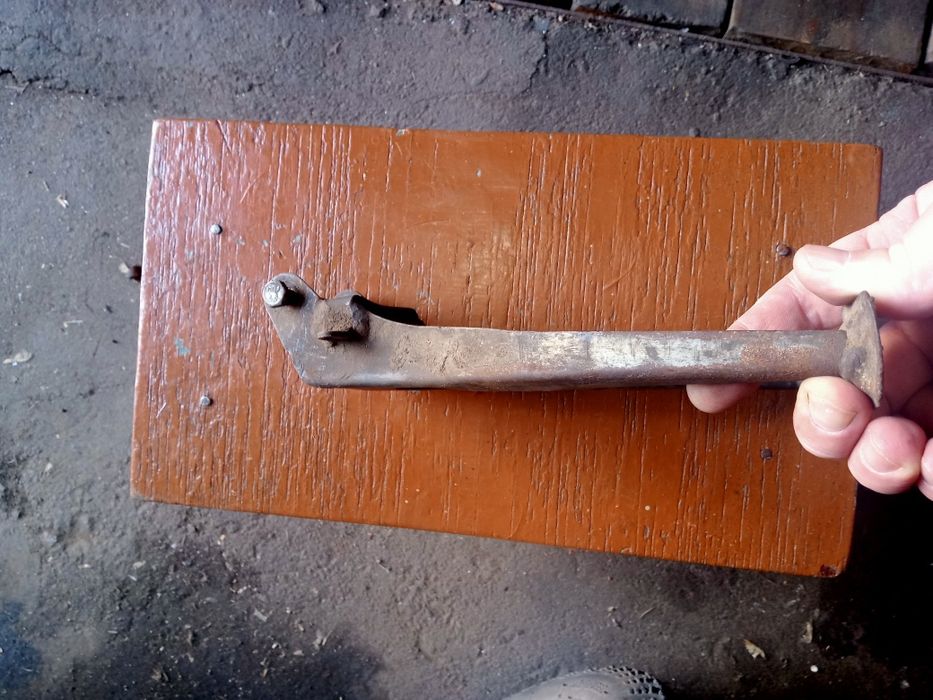 Центральная подножка мопеда(мокика) Рига