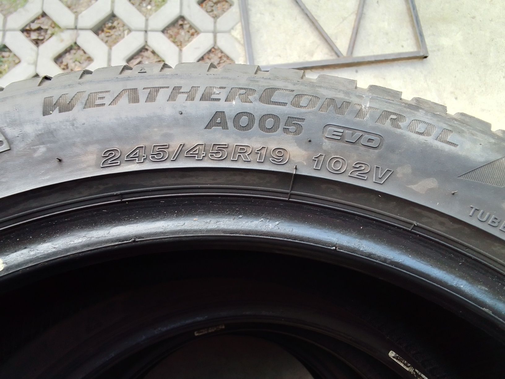 Cena za 4 Opony wielosezonowe 245/45r19 BRIDGESTONE 2021r