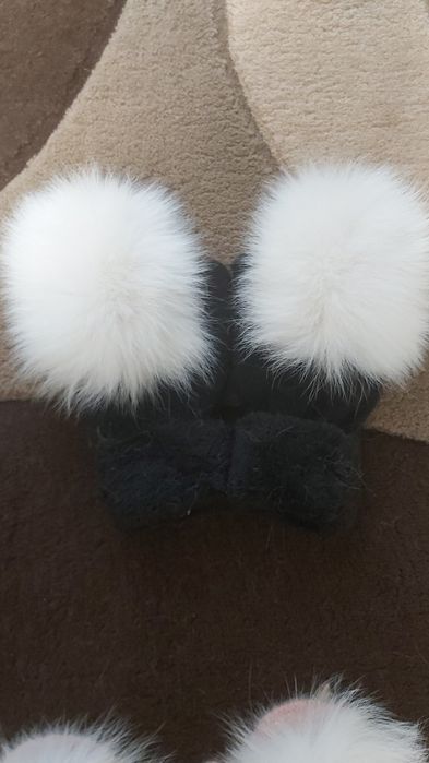 Рукавиці з  натуральним хутром песца, енота, чорнобурки