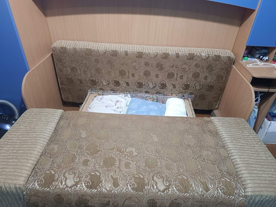 Диван розкладний з нішою для постільної білизни ліжко софа
