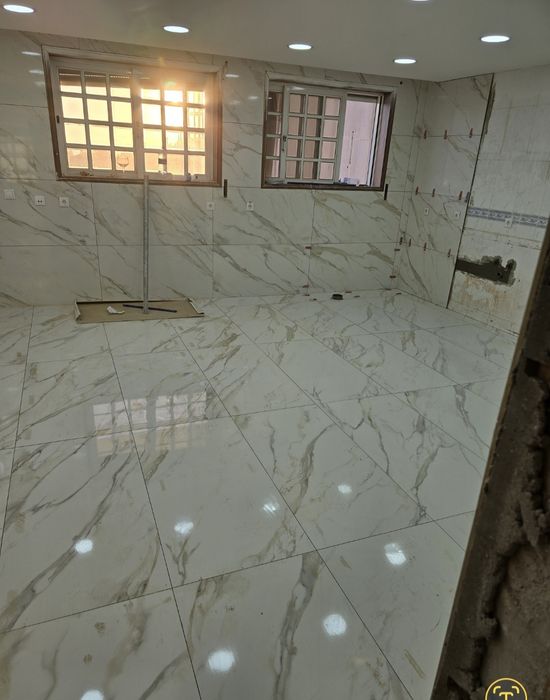 LADRILHADOR 10 euros m2