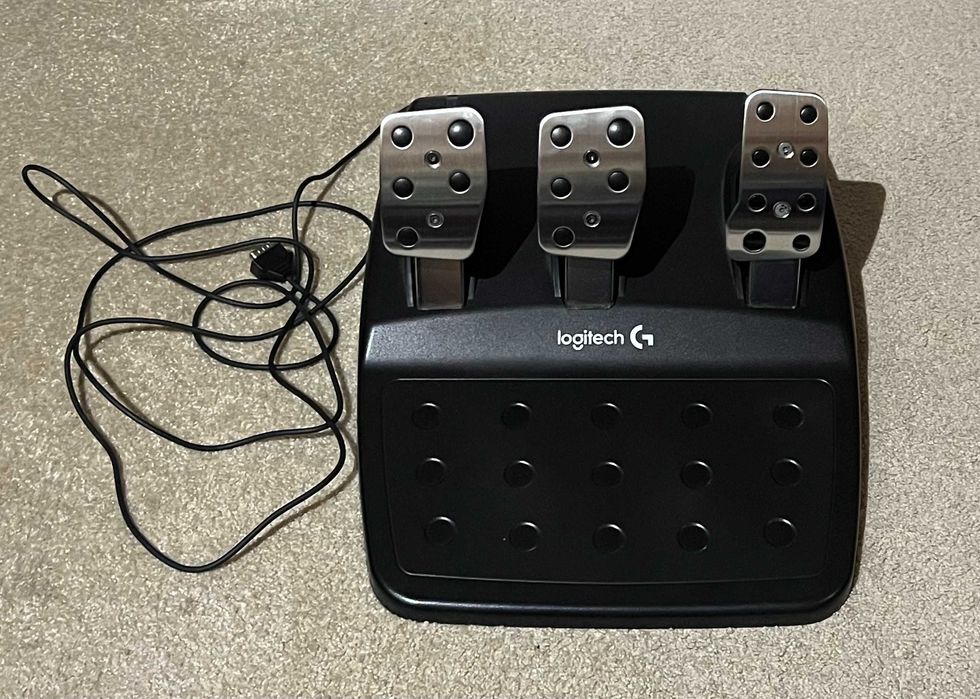 Logitech G29(Volante e pedais) + Shifter - Como Novo