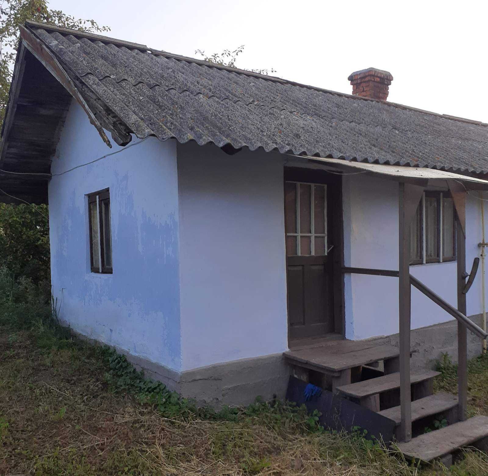 продаж будинку в селі
