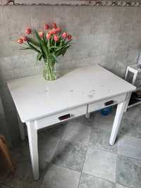 Drewniany stół kuchenny biały z szufladami PRL odnowiony
