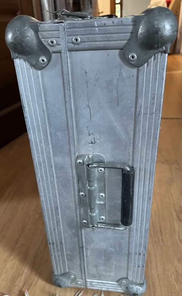 Flightcase do keyboardu 61 klawiszy