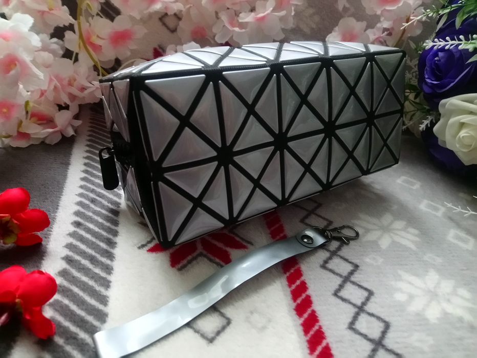 Cube saszetka kosmetyczka damska