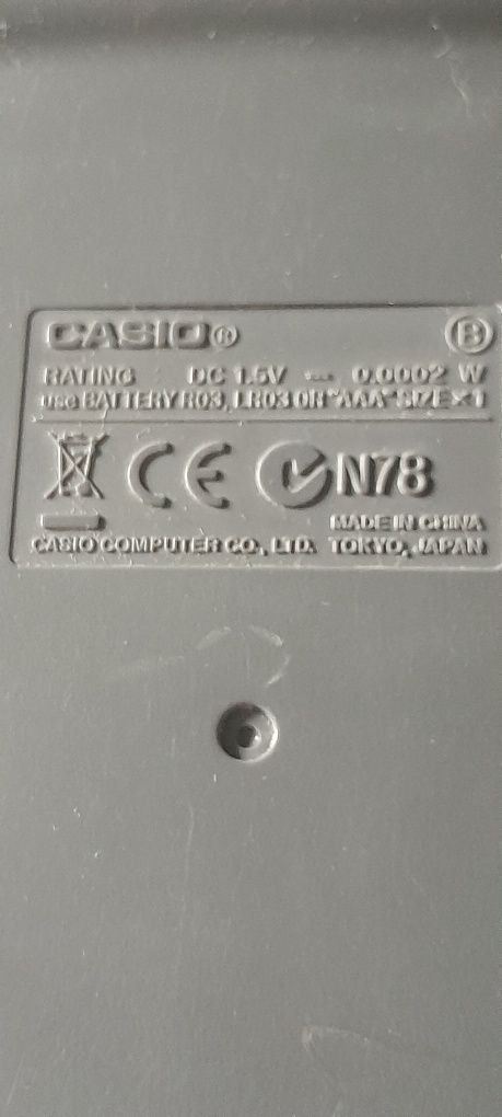 Kalkulator Casio fx-83ES