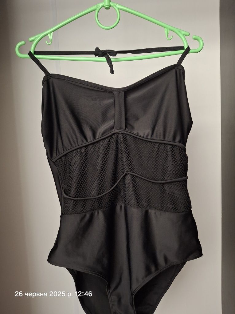 Продам суцільний жіночий купальник L-XL