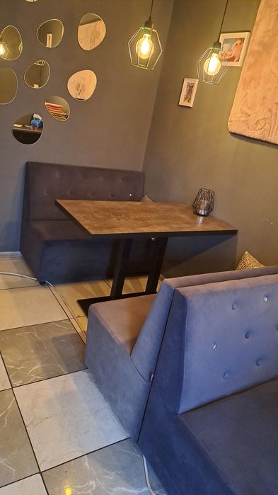 Розпродаються меблі та техніка з кав'ярні