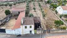 Terreno para construção com Moradia V2 em Nisa