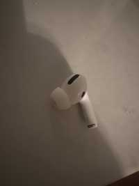 Etui airpods pro i prawa sluchawka