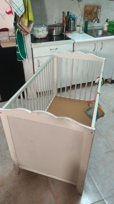 Berço  bebe  com colchão