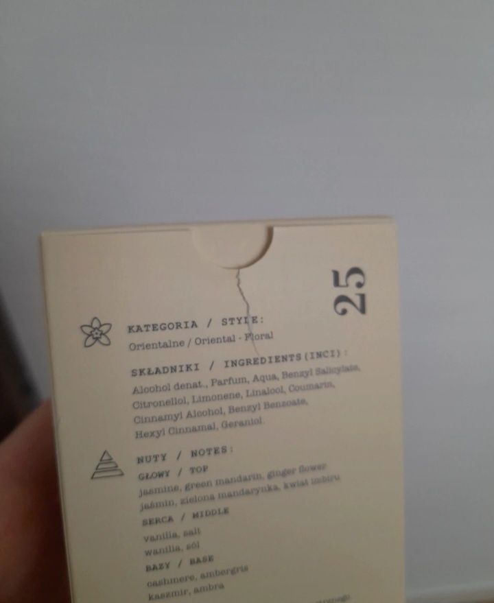 Perfumy made in lab 25