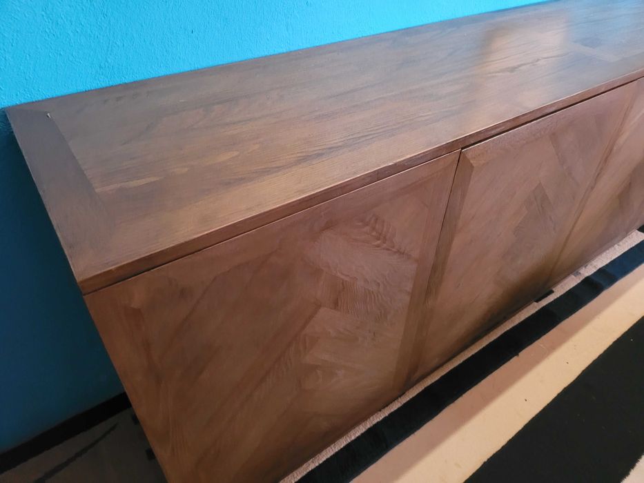 Excelente aparador de marca area - Muito bom estado geral