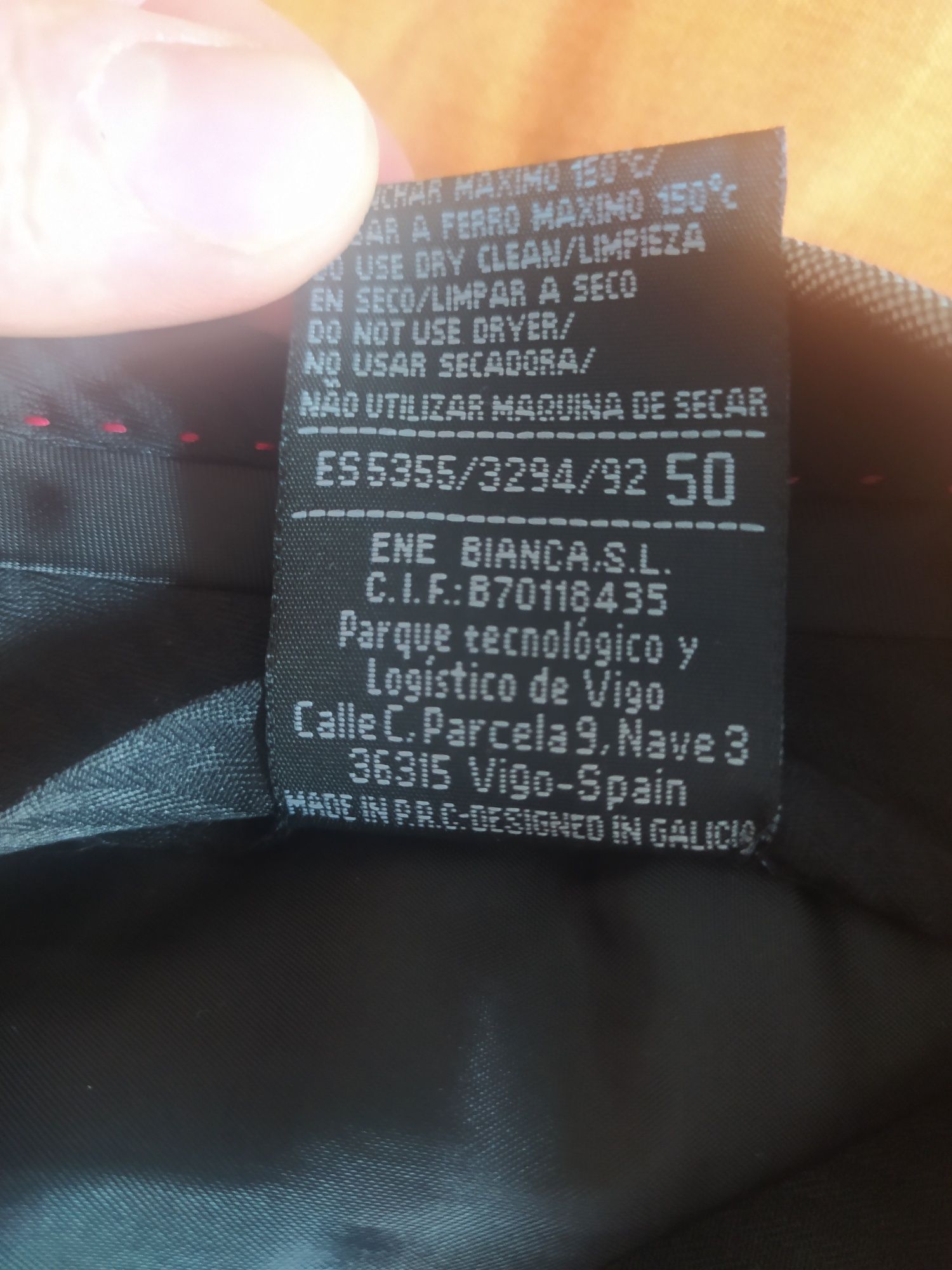 Fato de cerimónia