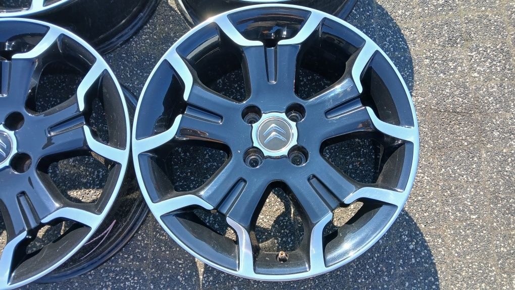 17" Citroen 4x108  7j et25 C3 C4 DS3 DS4 DS5  +215/45/17