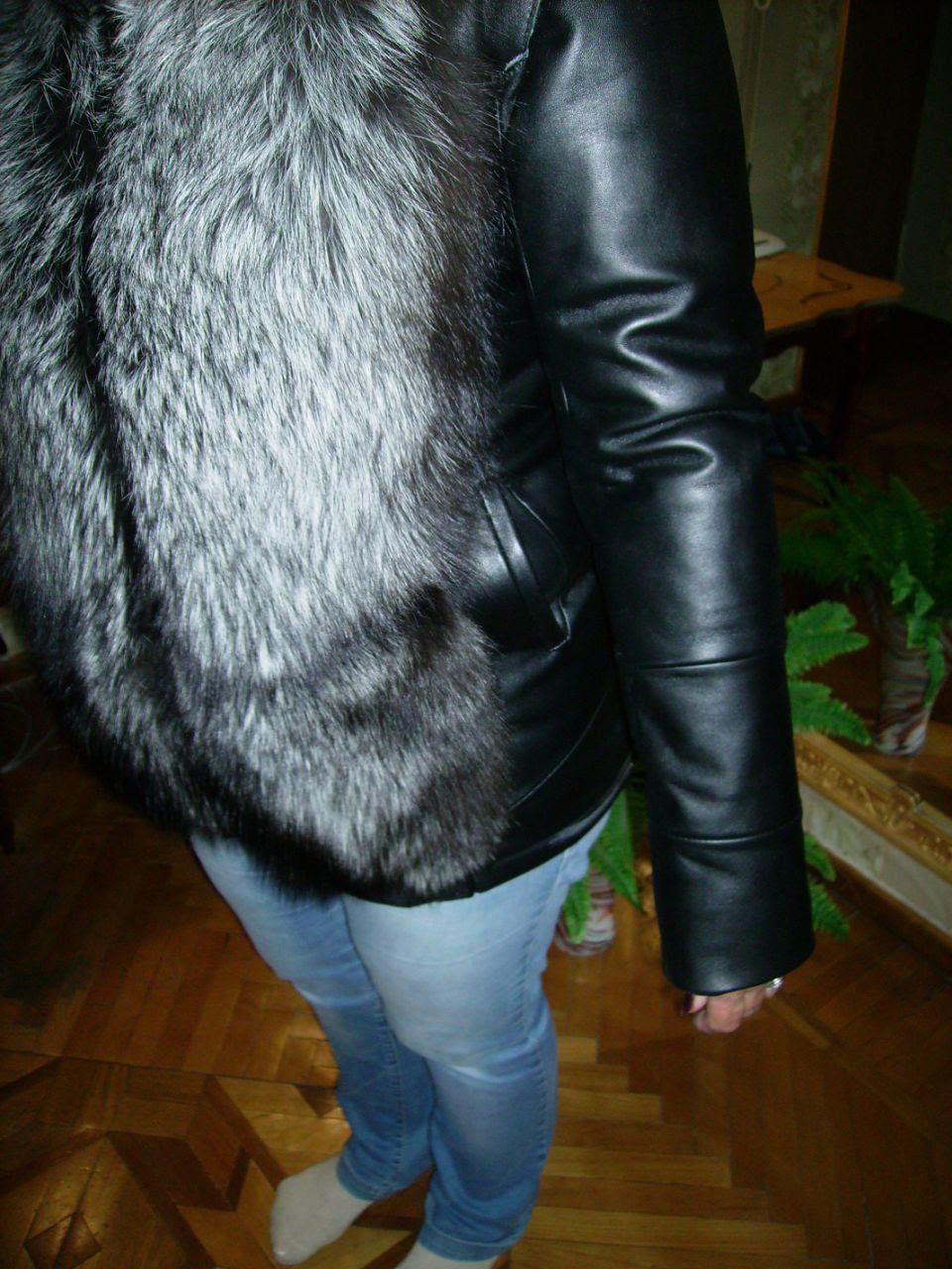 Зимняя, еврозима, кожаная куртка з чорнобуркой 46р, М