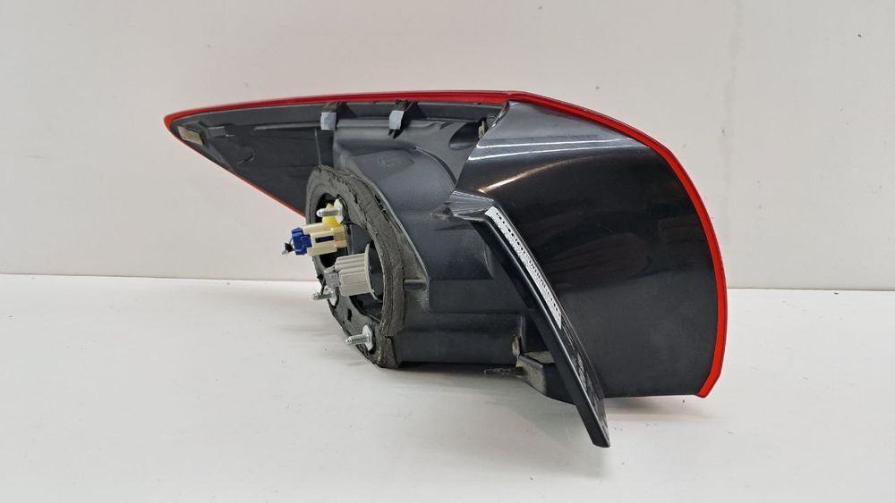 Фонарь задный правый стоп Mazda 3 хетчбек 2013-2018 B45D51150