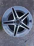 Mercedes Benz a206 AMG felga pojedyncza 18 cali 1800 et52 ładna wysyłk