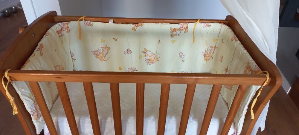 Berço em madeira recem nascido