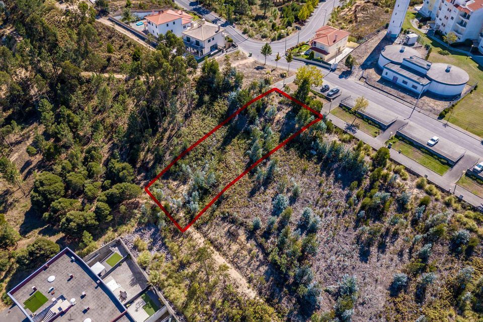 Terreno urbanização vale de lobos 1080 m2(telheiro - leiria)